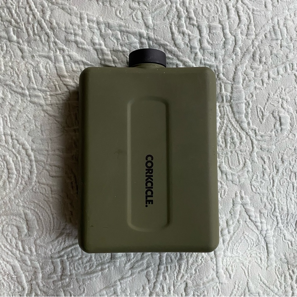 Corkcicle Olive Green Slim Hip Flask Flat Canteen Insulated Water Bottle 17oz